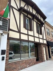 5746 N Milwaukee Avenue, Chicago, IL 60646