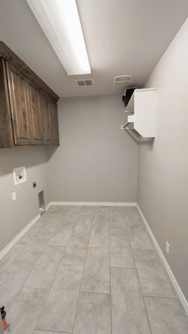 5901 Frio Dr, Midland, TX 79707