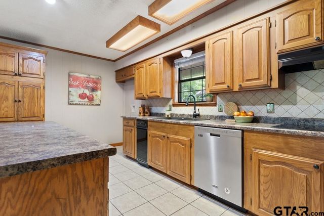 522 Woodside Drive, Hideaway, TX 75771