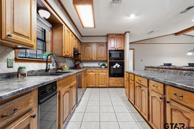 522 Woodside Drive, Hideaway, TX 75771