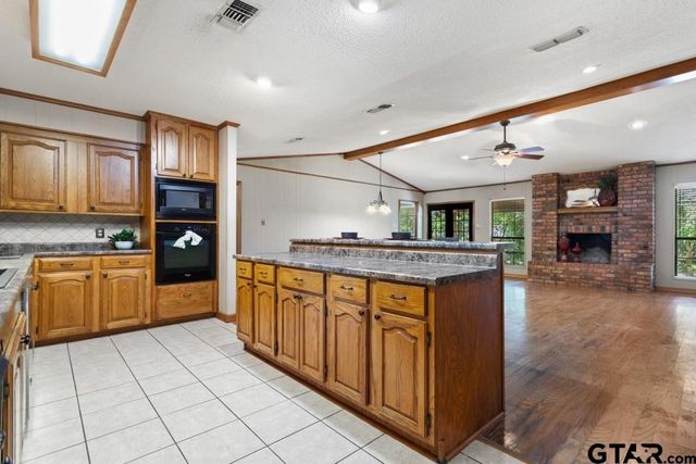 522 Woodside Drive, Hideaway, TX 75771