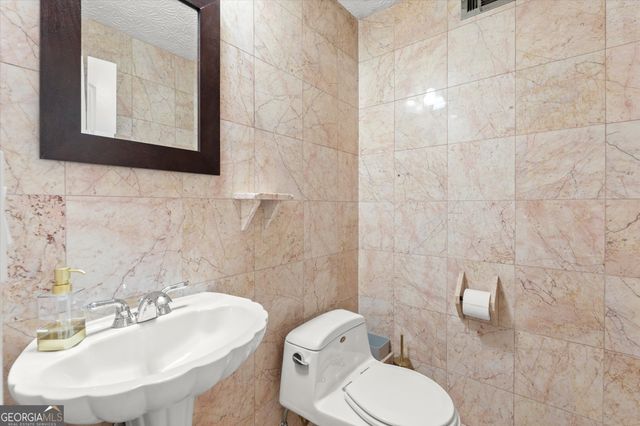 1071 Powell Wright Road, Marietta, GA 30066