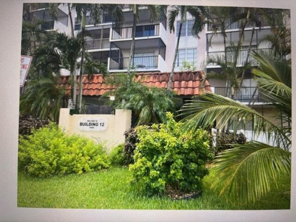 4164 Inverrary Drive 702, Lauderhill, FL 33319