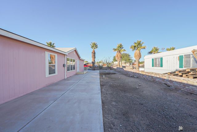 9419 E Spur Dr, Yuma, AZ 85367