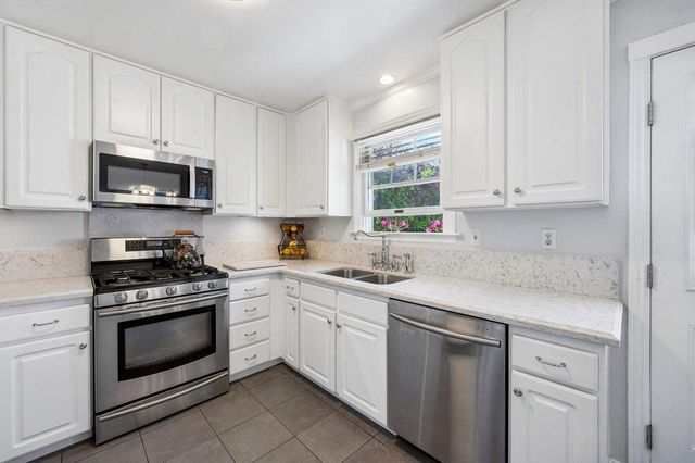 221 Poplar Avenue, San Bruno, CA 94066