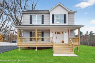 25 Teetsel Street, Saugerties, NY 12477