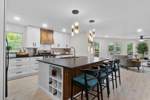 9320 Cloverhill Road, Little Rock, AR 72205