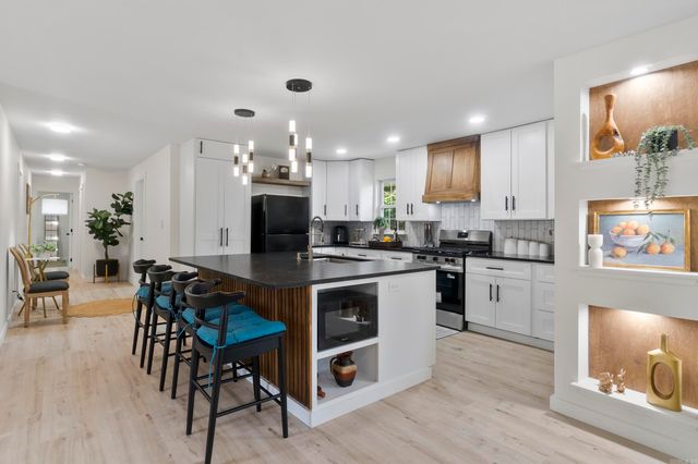 9320 Cloverhill Road, Little Rock, AR 72205