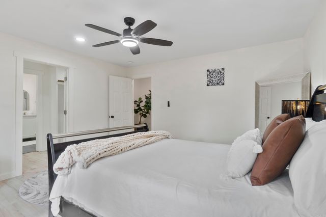 9320 Cloverhill Road, Little Rock, AR 72205