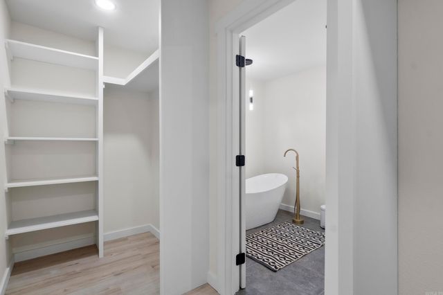 9320 Cloverhill Road, Little Rock, AR 72205