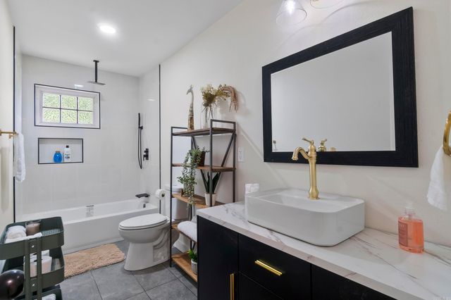 9320 Cloverhill Road, Little Rock, AR 72205