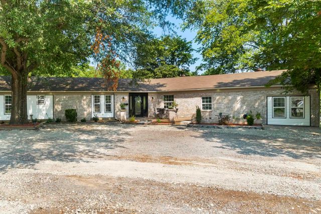 9320 Cloverhill Road, Little Rock, AR 72205