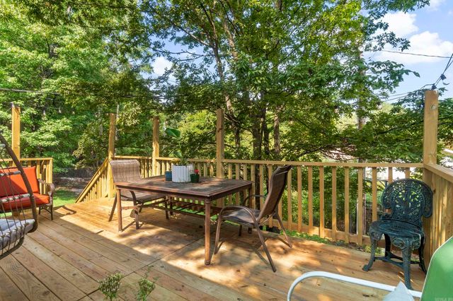 9320 Cloverhill Road, Little Rock, AR 72205