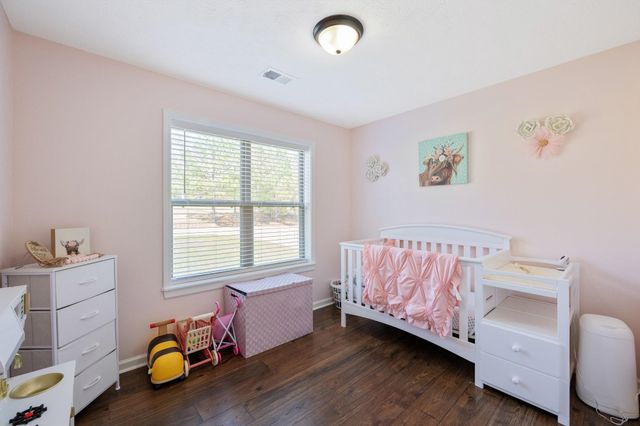 140 EAGLE CREST LN, Parsons, TN 38363
