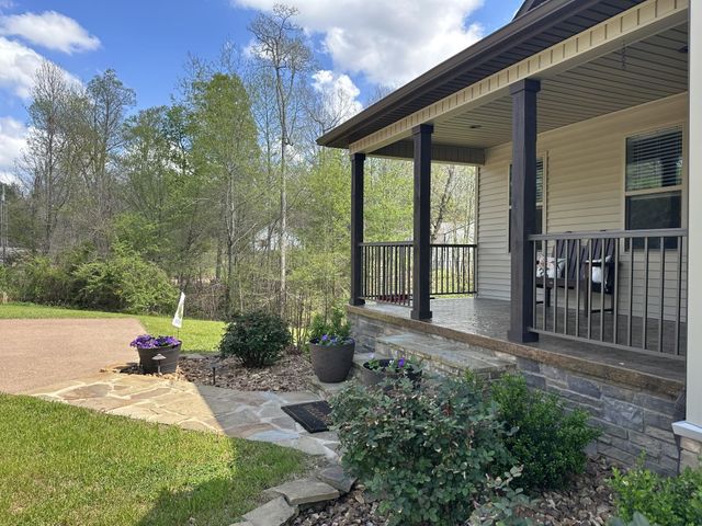 140 EAGLE CREST LN, Parsons, TN 38363