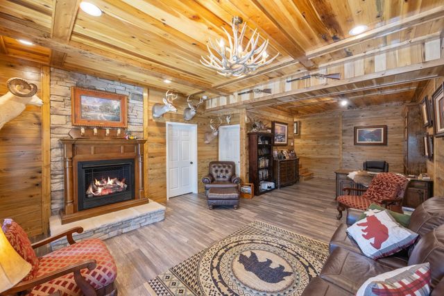 140 EAGLE CREST LN, Parsons, TN 38363