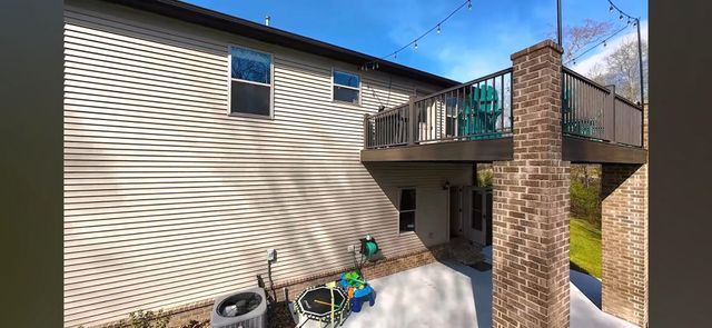 140 EAGLE CREST LN, Parsons, TN 38363