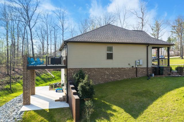140 EAGLE CREST LN, Parsons, TN 38363