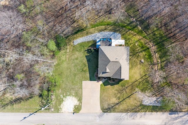 140 EAGLE CREST LN, Parsons, TN 38363