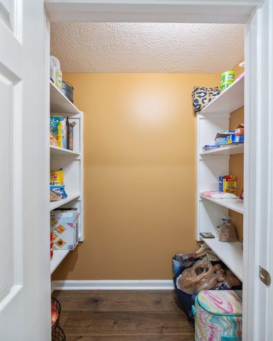 140 EAGLE CREST LN, Parsons, TN 38363