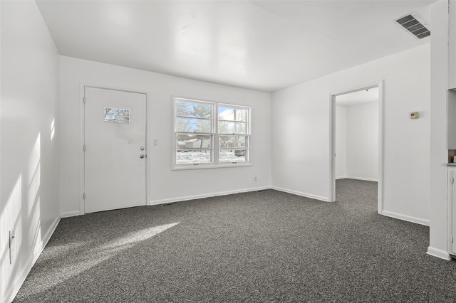 1524 Palmer Avenue, Kalamazoo, MI 49001