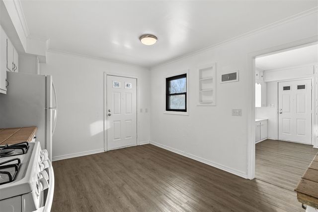 1524 Palmer Avenue, Kalamazoo, MI 49001