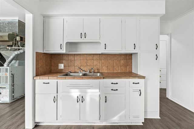 1524 Palmer Avenue, Kalamazoo, MI 49001