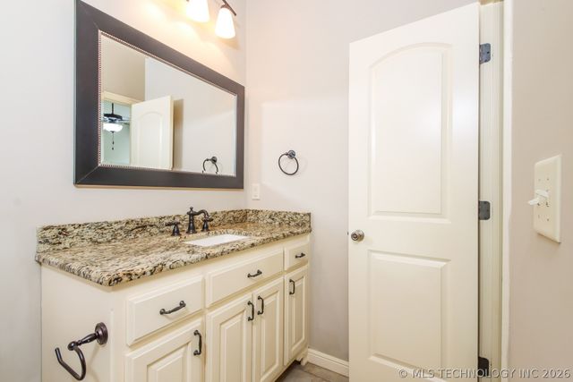 5874 E 145th Street S, Bixby, OK 74008