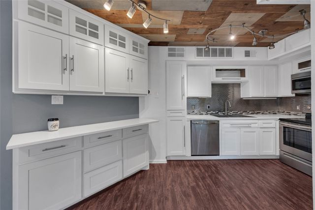 1704 Baird Farm Circle 4104, Arlington, TX 76006