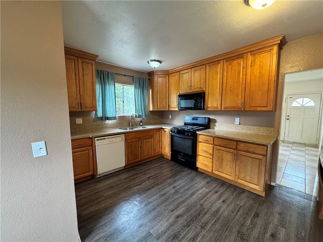 9605 Sunland, Sunland, CA 91040