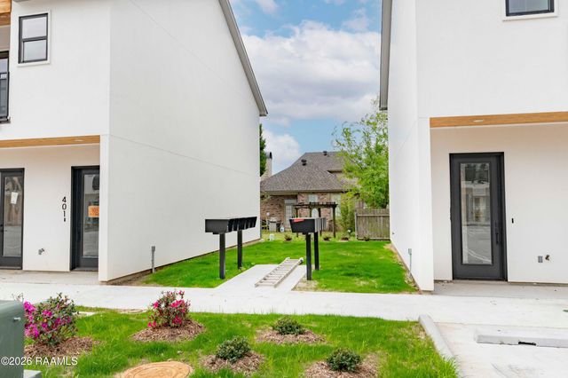 1510 Kaliste Saloom Road 402, Lafayette, LA 70508