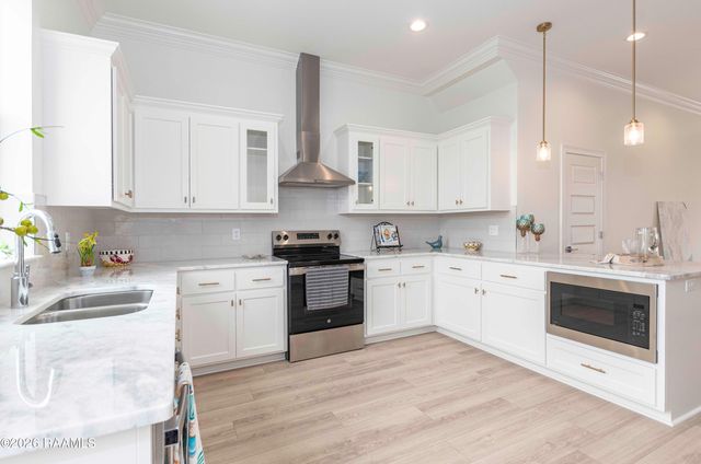 1510 Kaliste Saloom Road 402, Lafayette, LA 70508