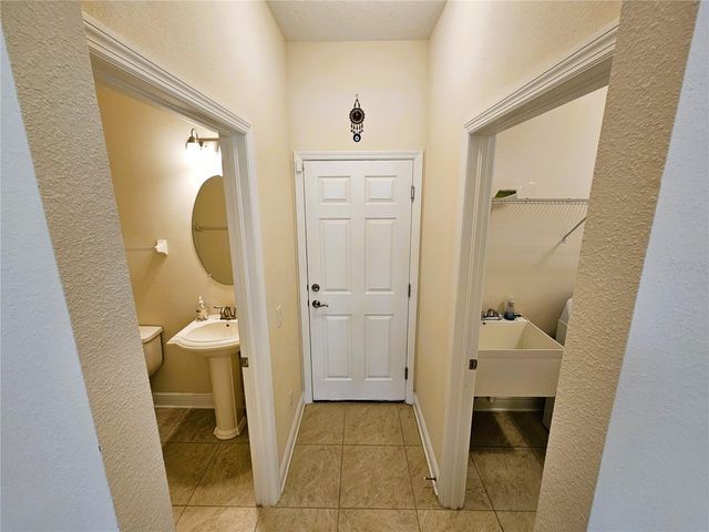 11541 CROWNED SPARROW LANE, Tampa, FL 33626