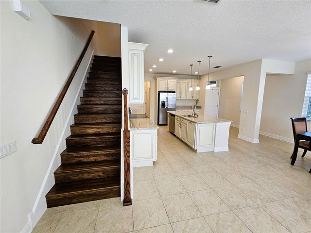 11541 CROWNED SPARROW LANE, Tampa, FL 33626