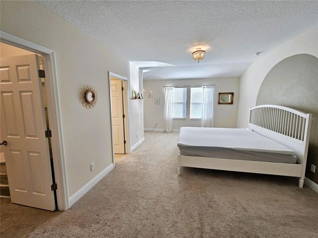 11541 CROWNED SPARROW LANE, Tampa, FL 33626