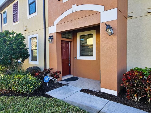 11541 CROWNED SPARROW LANE, Tampa, FL 33626