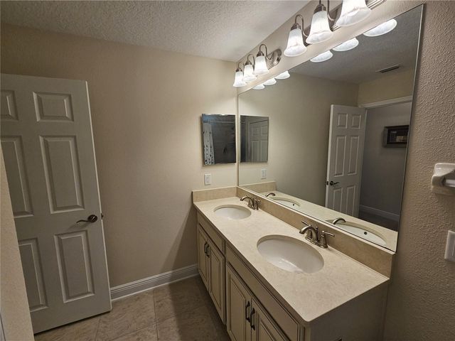 11541 CROWNED SPARROW LANE, Tampa, FL 33626