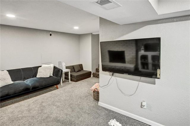 8007 E 92nd Terrace, Kansas City, MO 64138