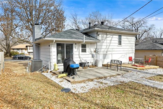 8007 E 92nd Terrace, Kansas City, MO 64138