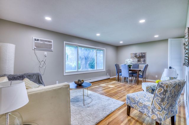 10917 Southview Drive, Burnsville, MN 55337