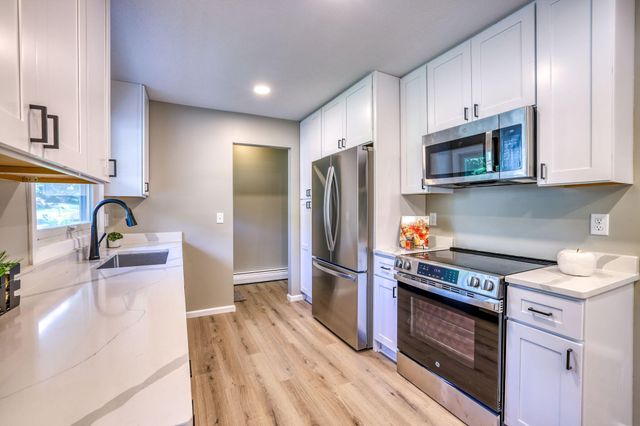 10917 Southview Drive, Burnsville, MN 55337