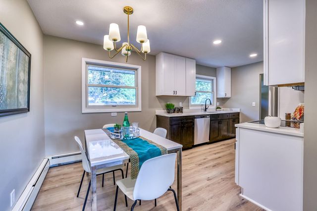 10917 Southview Drive, Burnsville, MN 55337