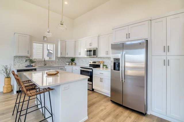 2449 43rd Avenue S, Moorhead, MN 56560
