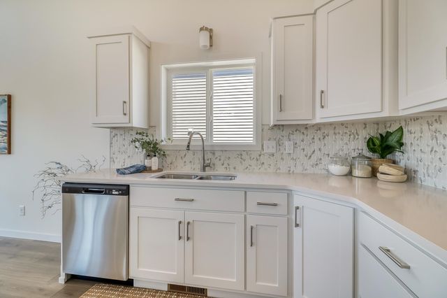 2449 43rd Avenue S, Moorhead, MN 56560