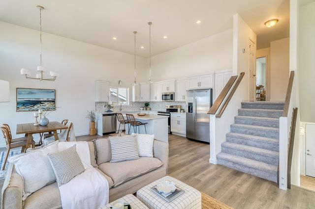 2449 43rd Avenue S, Moorhead, MN 56560