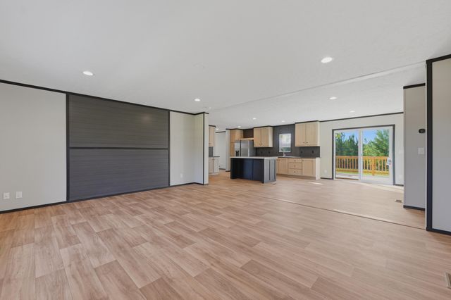 105 Rambling Lane, Cross, SC 29436