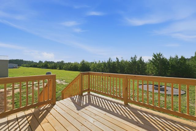 105 Rambling Lane, Cross, SC 29436