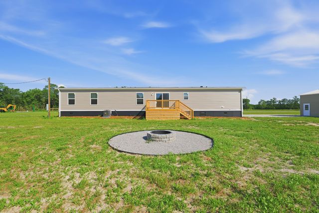 105 Rambling Lane, Cross, SC 29436