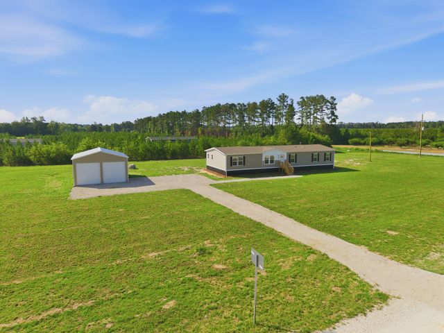 105 Rambling Lane, Cross, SC 29436