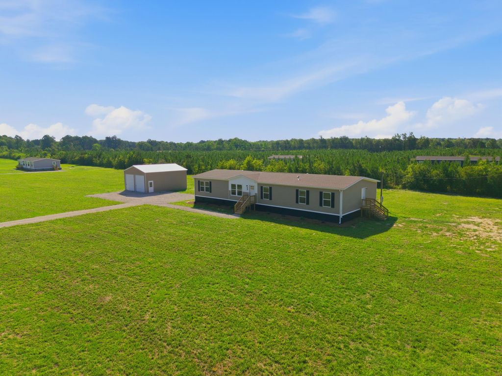 105 Rambling Lane, Cross, SC 29436